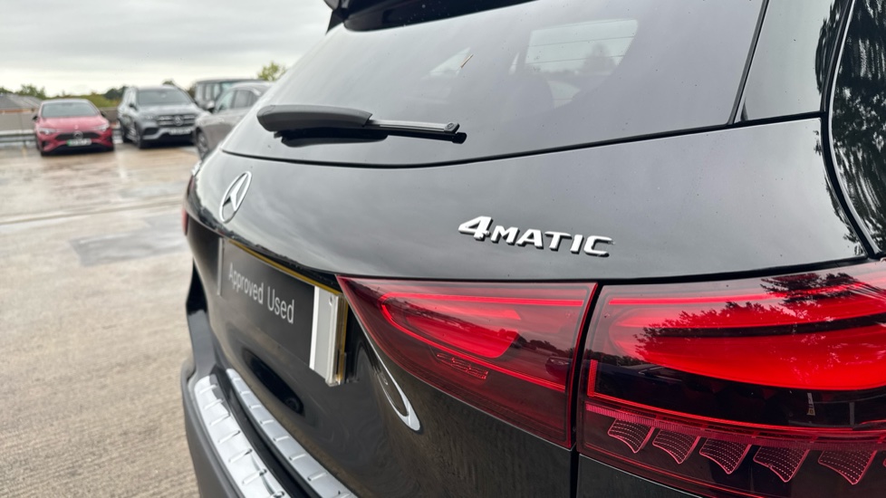 Mercedes-Benz GLA 220d 4Matic AMG Line Premium Plus 5dr Auto Diesel Hatchback - Image 22