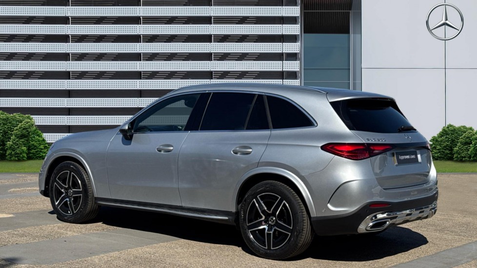 Mercedes-Benz GLC 300 4Matic AMG Line 5dr 9G-Tronic Petrol Estate - Image 2