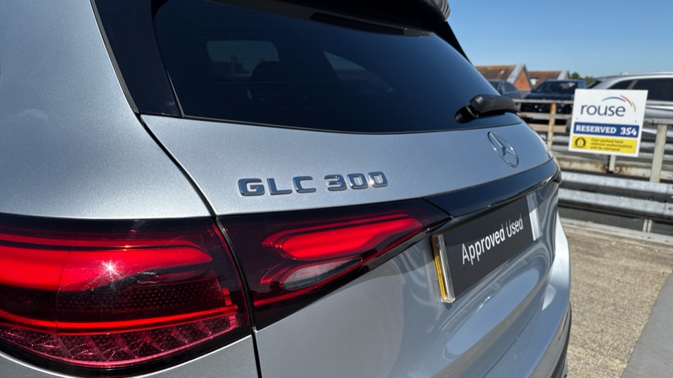 Mercedes-Benz GLC 300 4Matic AMG Line 5dr 9G-Tronic Petrol Estate - Image 21