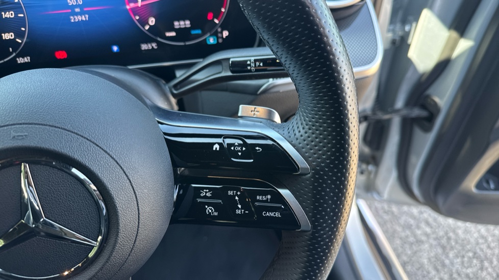 Mercedes-Benz GLC 300 4Matic AMG Line 5dr 9G-Tronic Petrol Estate - Image 27