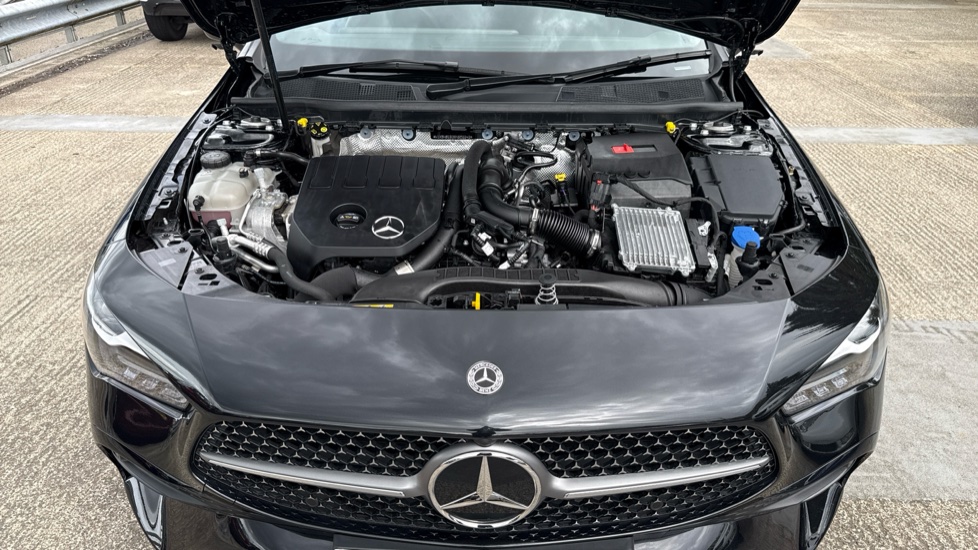 Mercedes-Benz CLA 180 AMG Line Premium 5dr Tip Auto Petrol Estate - Image 8