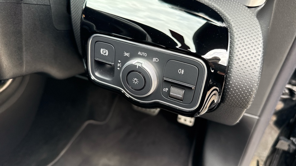 Mercedes-Benz CLA 180 AMG Line Premium 5dr Tip Auto Petrol Estate - Image 28
