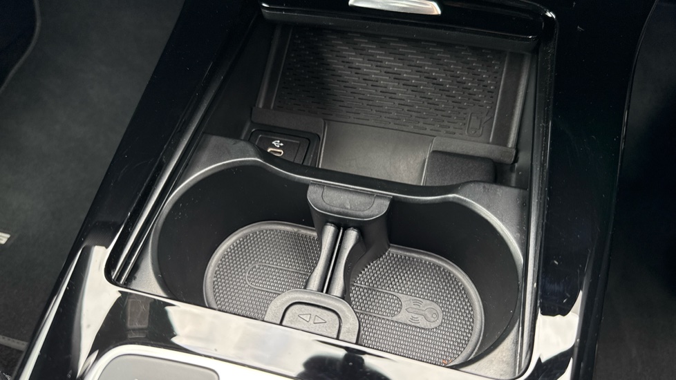 Mercedes-Benz CLA 180 AMG Line Premium 5dr Tip Auto Petrol Estate - Image 44