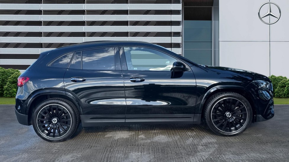 Mercedes-Benz GLA 220d 4Matic AMG Line Premium Plus 5dr Auto Diesel Hatchback - Image 5