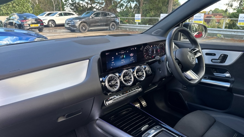 Mercedes-Benz GLA 220d 4Matic AMG Line Premium Plus 5dr Auto Diesel Hatchback - Image 9