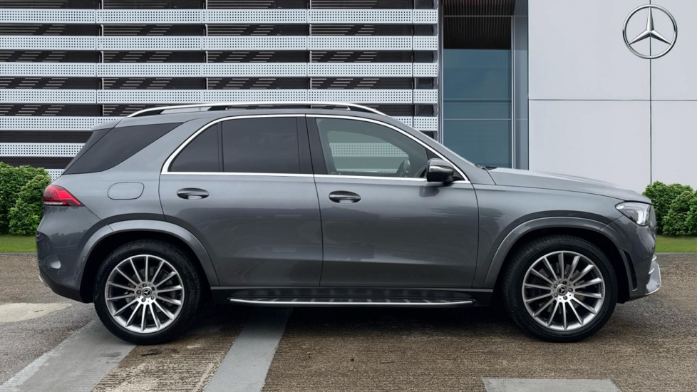 Mercedes-Benz GLE 400d 4Matic AMG Line Prem 5dr 9G-Tronic [7 St] Diesel Estate - Image 5