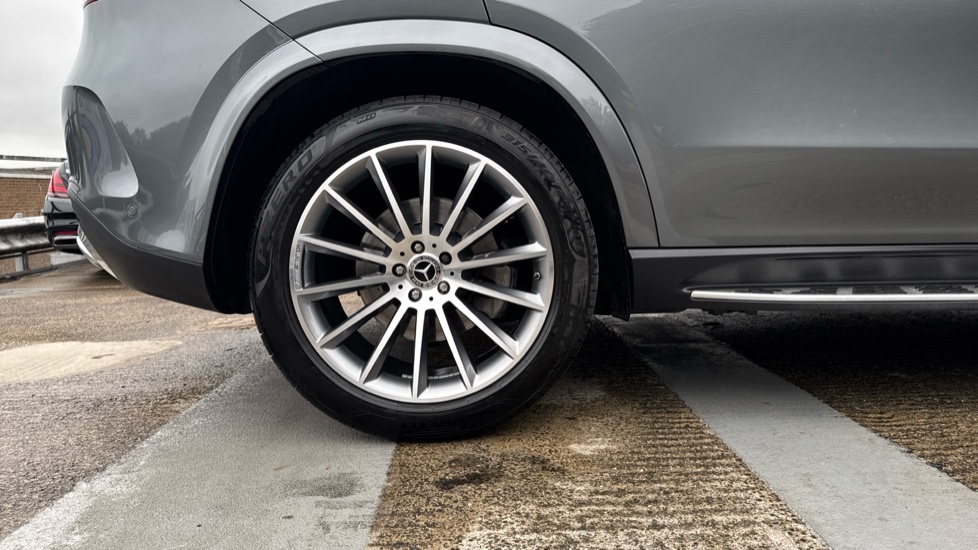 Mercedes-Benz GLE 400d 4Matic AMG Line Prem 5dr 9G-Tronic [7 St] Diesel Estate - Image 7