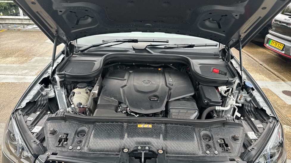 Mercedes-Benz GLE 400d 4Matic AMG Line Prem 5dr 9G-Tronic [7 St] Diesel Estate - Image 8