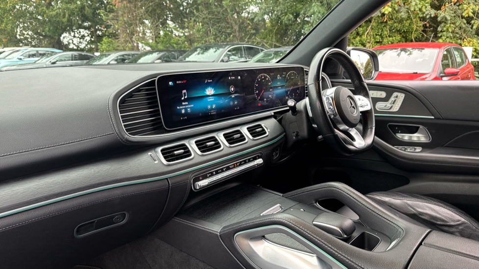 Mercedes-Benz GLE 400d 4Matic AMG Line Prem 5dr 9G-Tronic [7 St] Diesel Estate - Image 9