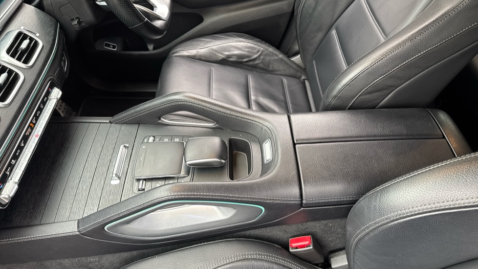 Mercedes-Benz GLE 400d 4Matic AMG Line Prem 5dr 9G-Tronic [7 St] Diesel Estate - Image 13