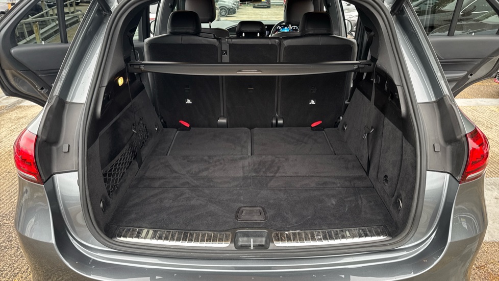 Mercedes-Benz GLE 400d 4Matic AMG Line Prem 5dr 9G-Tronic [7 St] Diesel Estate - Image 25