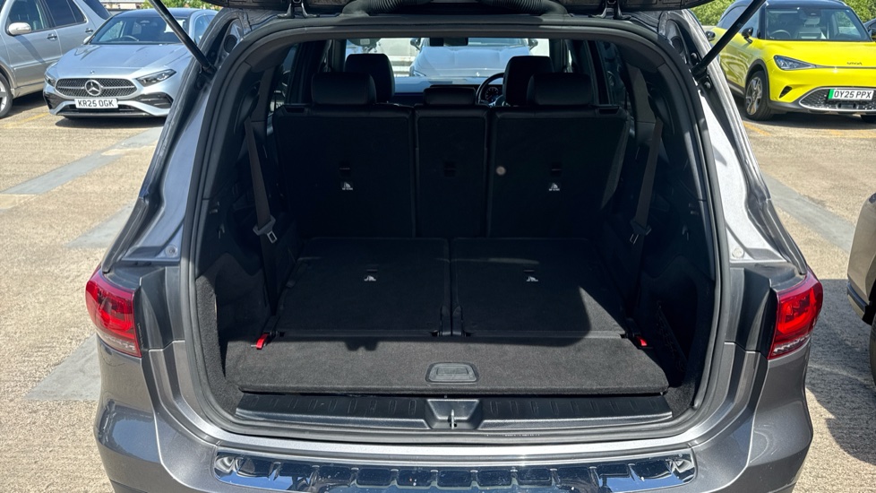 Mercedes-Benz GLB 200 AMG Line Premium 5dr 7G-Tronic Petrol Estate - Image 4