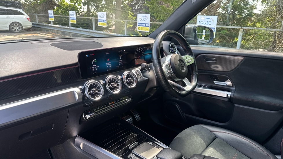 Mercedes-Benz GLB 200 AMG Line Premium 5dr 7G-Tronic Petrol Estate - Image 9