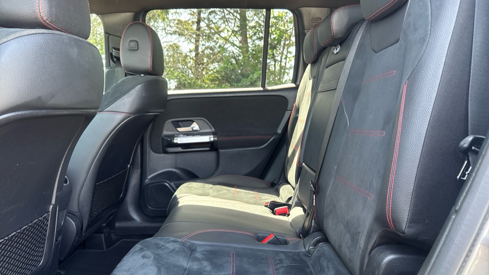 Mercedes-Benz GLB 200 AMG Line Premium 5dr 7G-Tronic Petrol Estate - Image 16