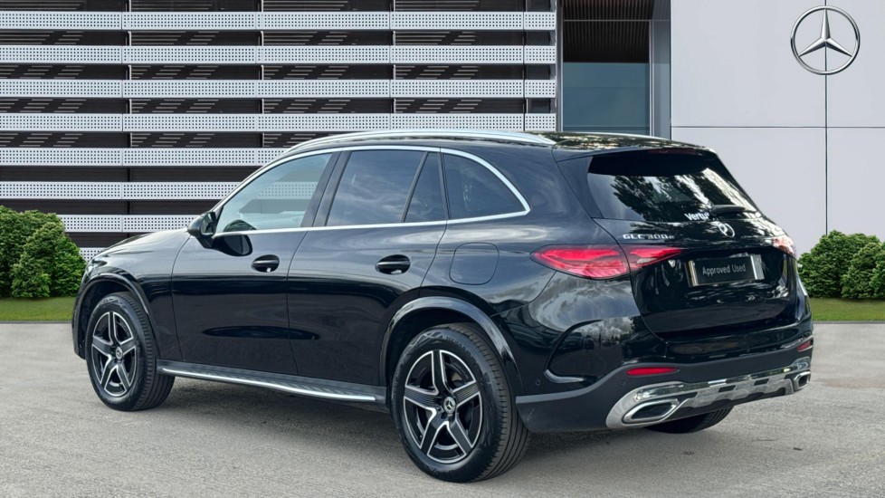 Mercedes-Benz GLC 300e 4Matic AMG Line 5dr 9G-Tronic Estate - Image 2