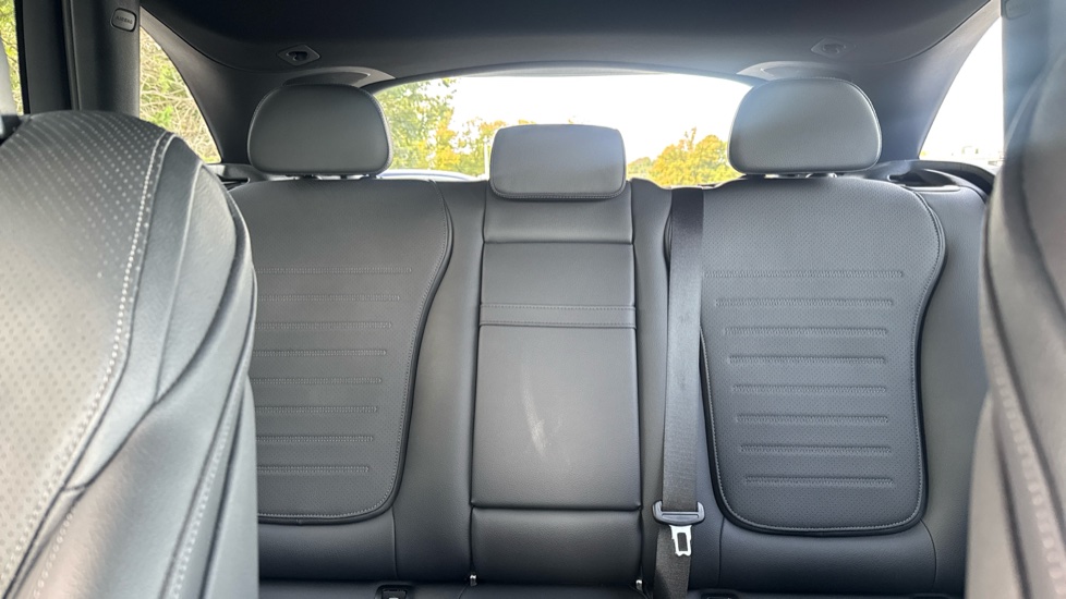 Mercedes-Benz GLC 300e 4Matic AMG Line 5dr 9G-Tronic Estate - Image 15