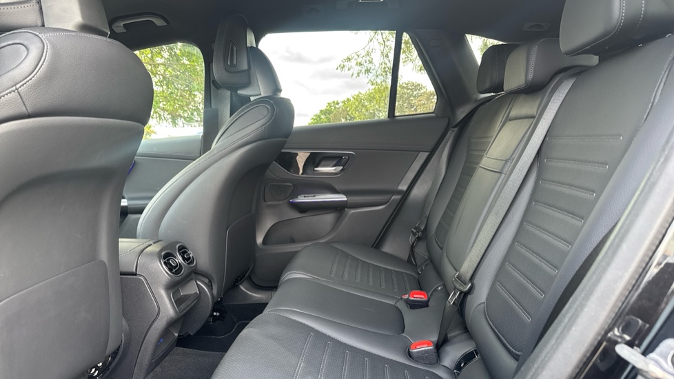 Mercedes-Benz GLC 300e 4Matic AMG Line 5dr 9G-Tronic Estate - Image 16