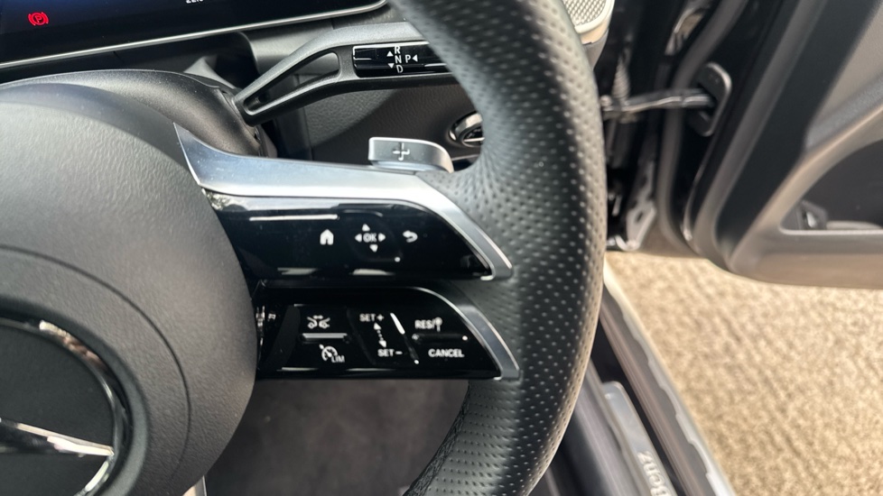 Mercedes-Benz GLC 300e 4Matic AMG Line 5dr 9G-Tronic Estate - Image 28