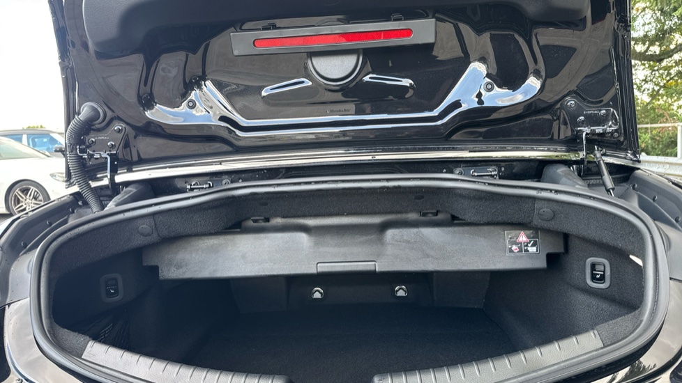 Mercedes-Benz Cle 200 AMG Line Premium 2dr 9G-Tronic Petrol Cabriolet - Image 4
