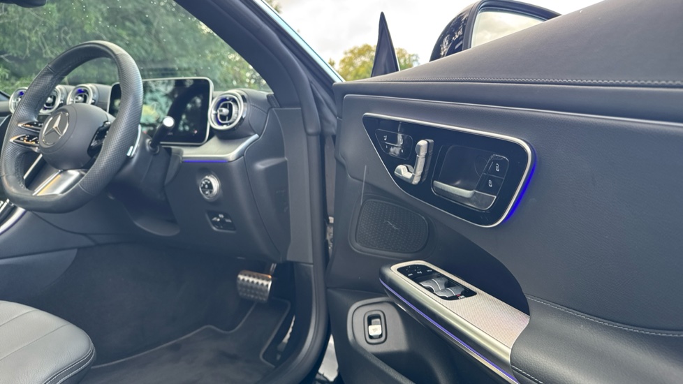 Mercedes-Benz Cle 200 AMG Line Premium 2dr 9G-Tronic Petrol Cabriolet - Image 24