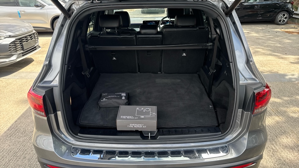 Mercedes-Benz Eqb 300 4Matic 168kW AMG Line 66.5kWh 5dr Auto Electric Estate - Image 4