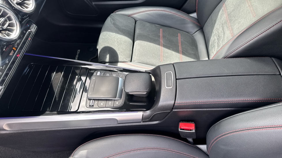 Mercedes-Benz Eqb 300 4Matic 168kW AMG Line 66.5kWh 5dr Auto Electric Estate - Image 13