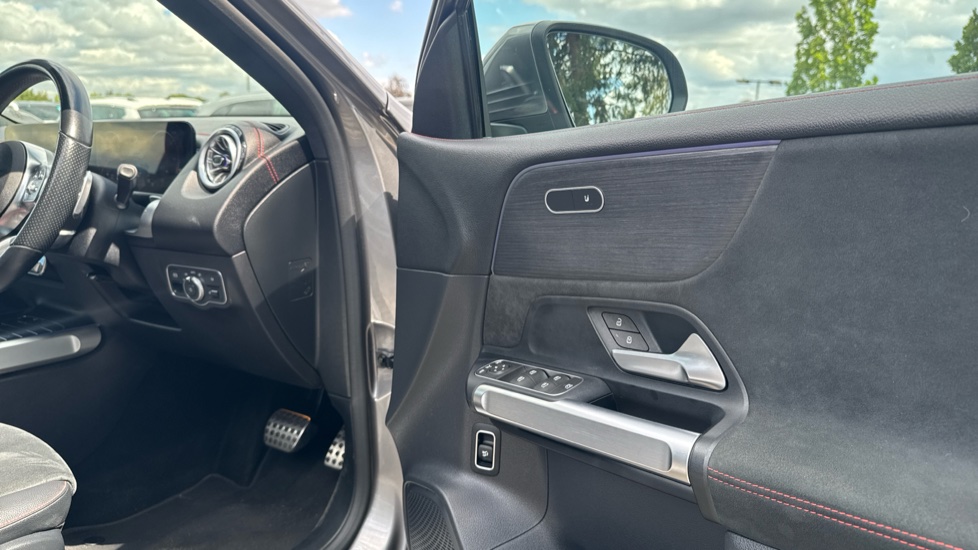 Mercedes-Benz Eqb 300 4Matic 168kW AMG Line 66.5kWh 5dr Auto Electric Estate - Image 28