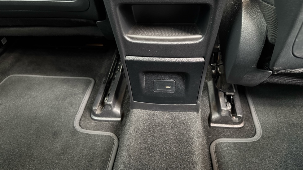 Mercedes-Benz Eqa 250 140kW AMG Line 66.5kWh 5dr Auto Electric Hatchback - Image 29