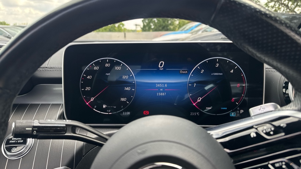 Mercedes-Benz Cle 220d AMG Line Premium Plus 2dr 9G-Tronic Diesel Coupe - Image 18