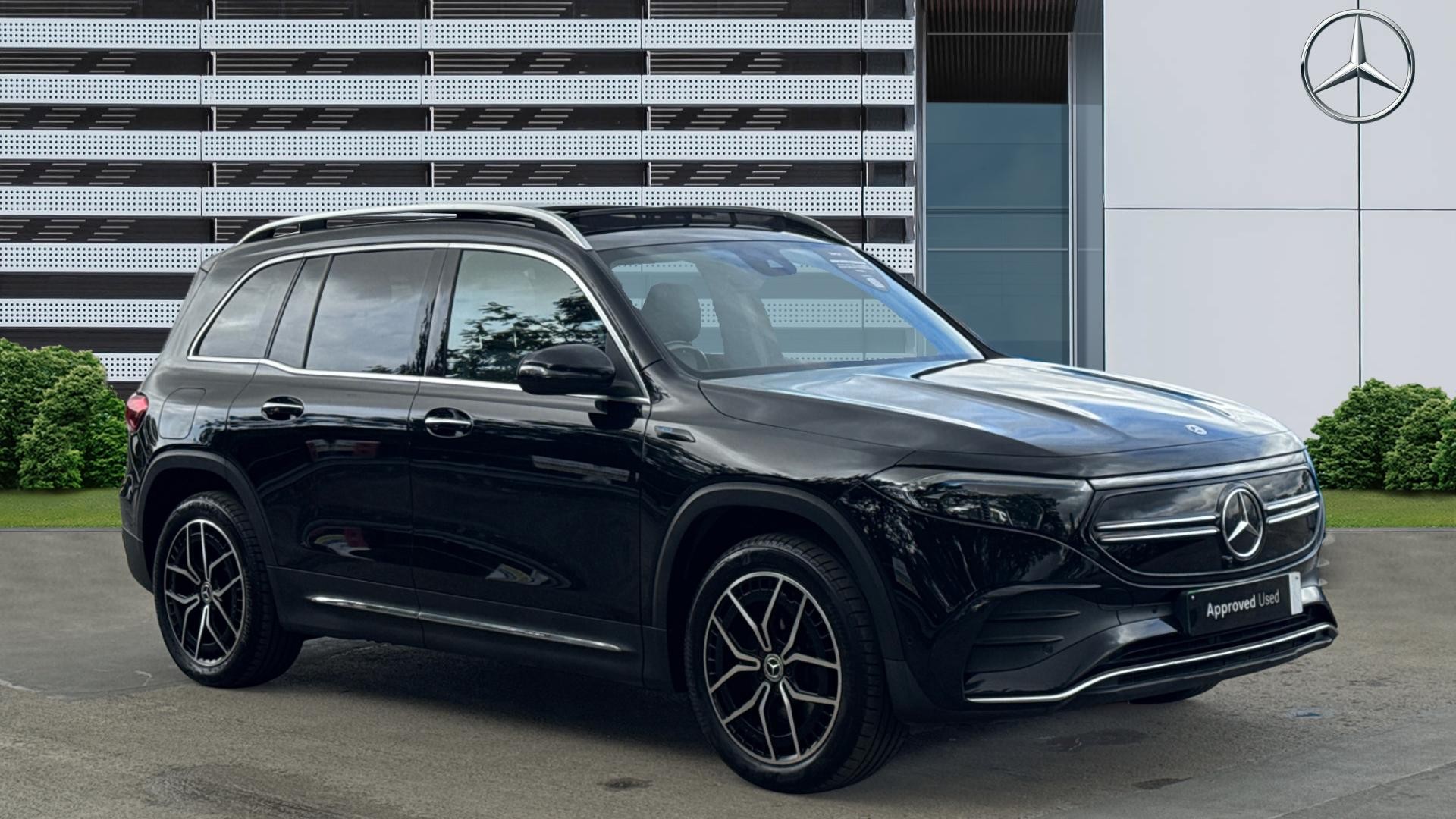 Mercedes-Benz EQB listing photo