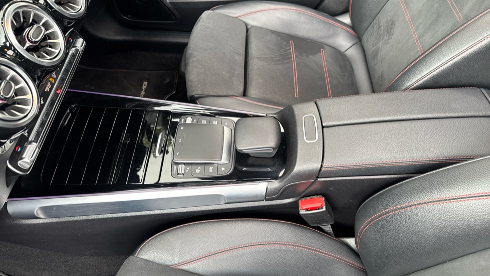 Mercedes-Benz Eqb 350 4M 215kW AMG Line Premium 66.5kWh 5dr Auto Electric Estate - Image 13