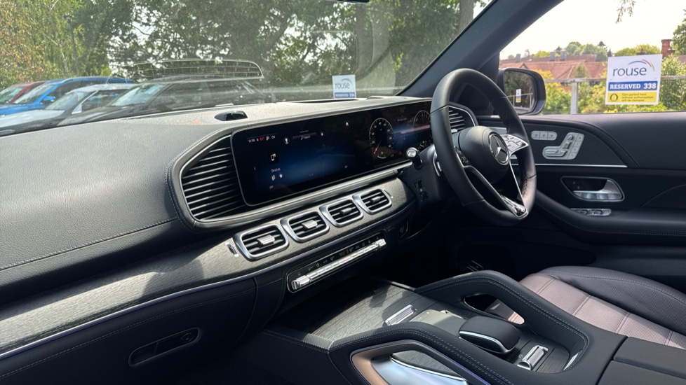 Mercedes-Benz GLE 400e 4Matic AMG Line Premium + 5dr 9G-Tronic Estate - Image 9