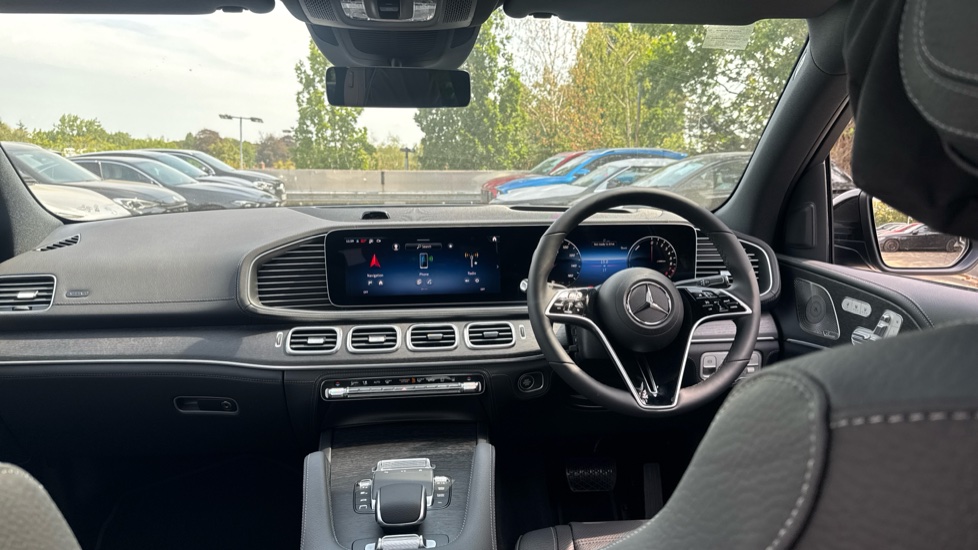 Mercedes-Benz GLE 400e 4Matic AMG Line Premium + 5dr 9G-Tronic Estate - Image 10