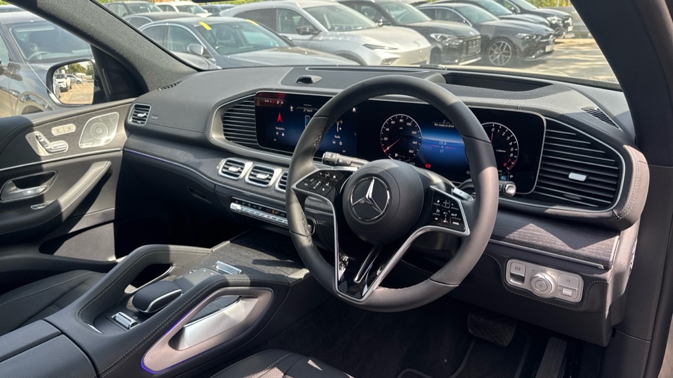 Mercedes-Benz GLE 400e 4Matic AMG Line Premium + 5dr 9G-Tronic Estate - Image 11