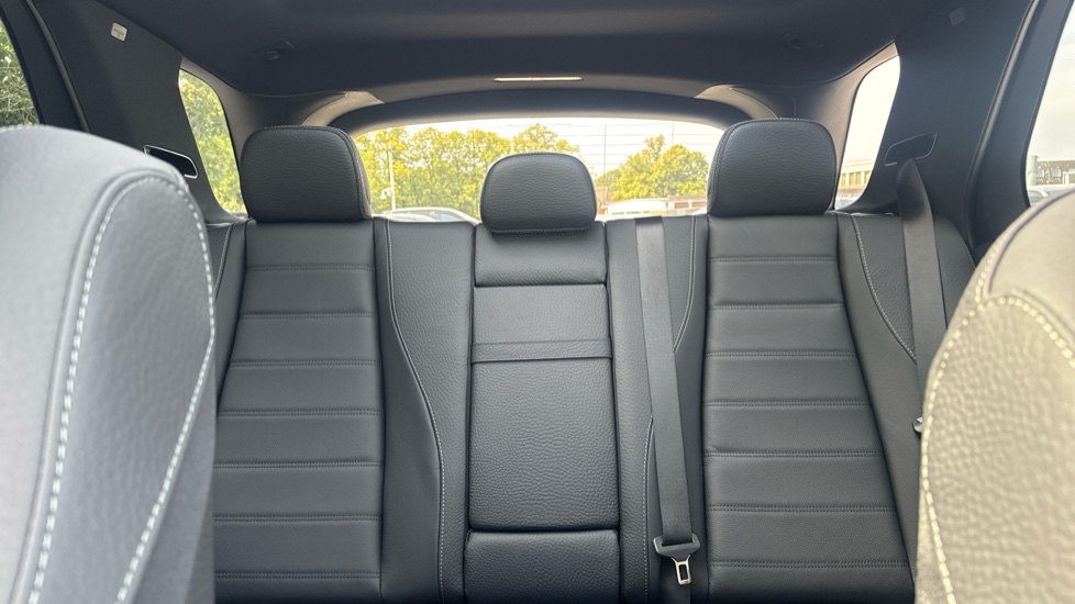 Mercedes-Benz GLE 400e 4Matic AMG Line Premium + 5dr 9G-Tronic Estate - Image 15