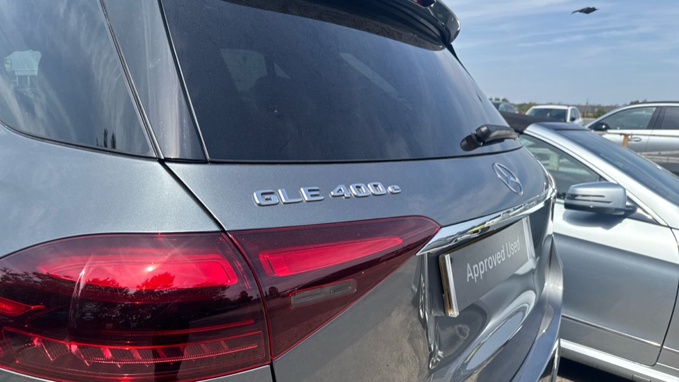 Mercedes-Benz GLE 400e 4Matic AMG Line Premium + 5dr 9G-Tronic Estate - Image 22
