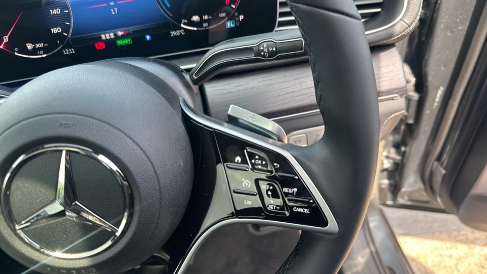 Mercedes-Benz GLE 400e 4Matic AMG Line Premium + 5dr 9G-Tronic Estate - Image 28