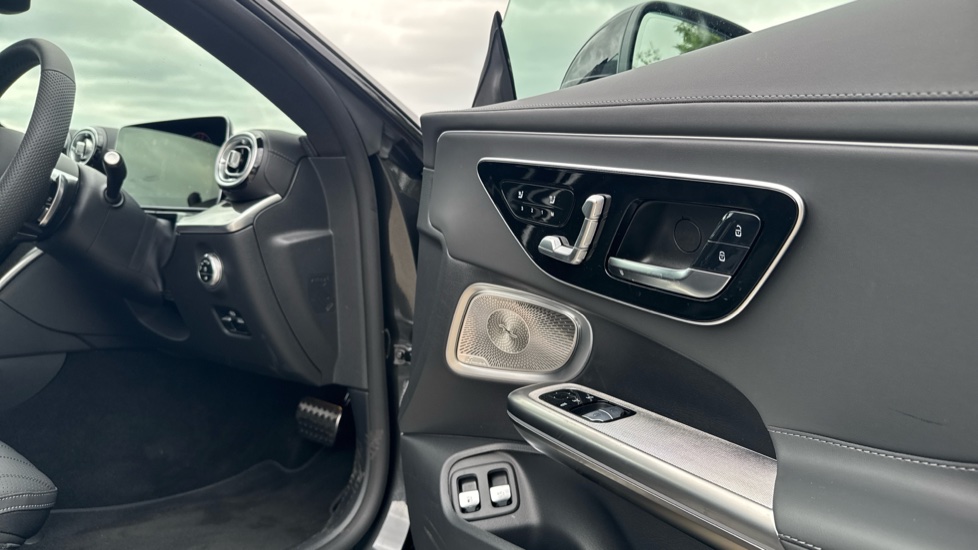 Mercedes-Benz Cle 300e Premier Edition 2dr 9G-Tronic Coupe - Image 25