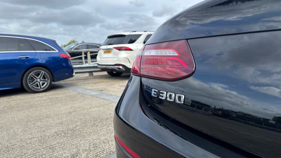 Mercedes-Benz E-Class E300 AMG Line Night Ed Premium Plus 2dr 9G-Tronic Petrol Coupe - Image 21