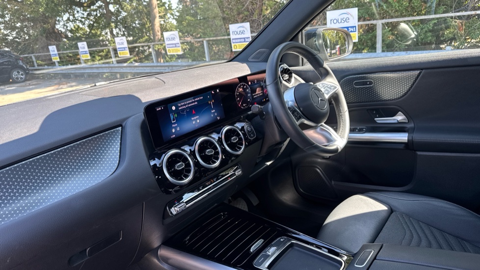 Mercedes-Benz GLA 200 Sport Executive 5dr Auto Petrol Hatchback - Image 9