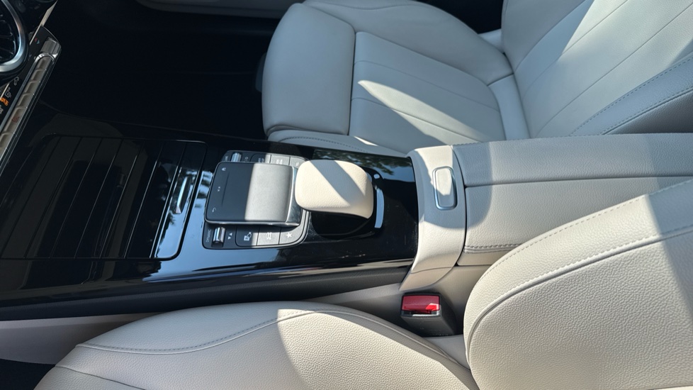 Mercedes-Benz CLA 200 Sport Executive Edition 4dr Tip Auto Petrol Saloon - Image 13