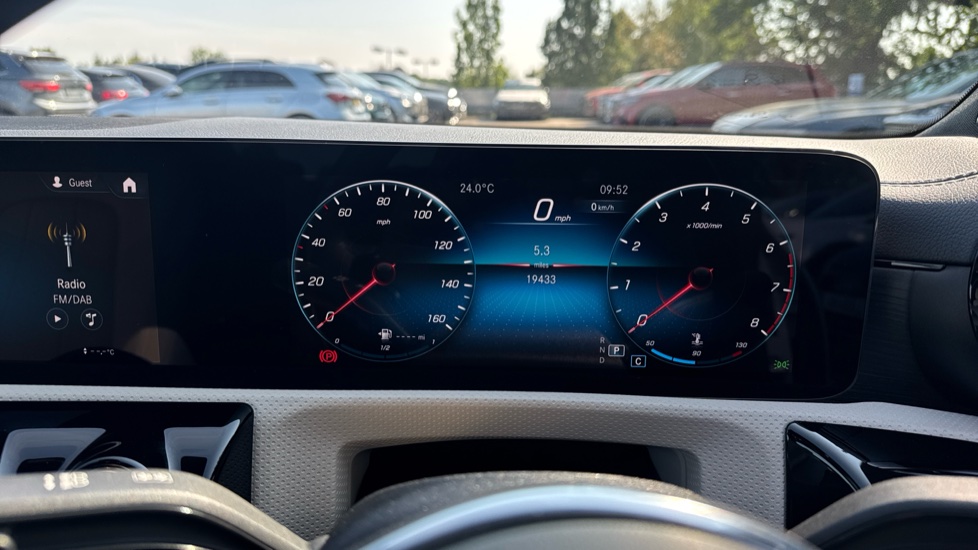 Mercedes-Benz CLA 200 Sport Executive Edition 4dr Tip Auto Petrol Saloon - Image 18