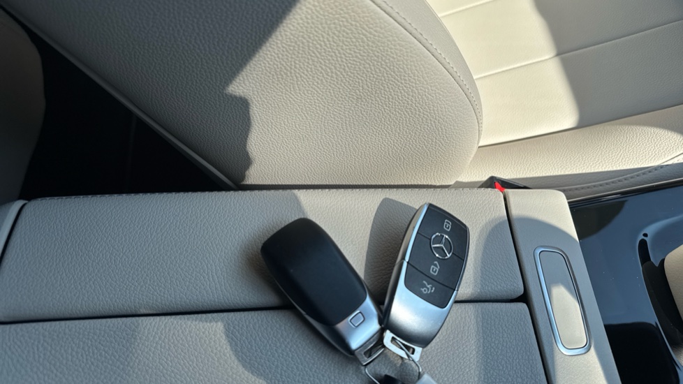 Mercedes-Benz CLA 200 Sport Executive Edition 4dr Tip Auto Petrol Saloon - Image 20