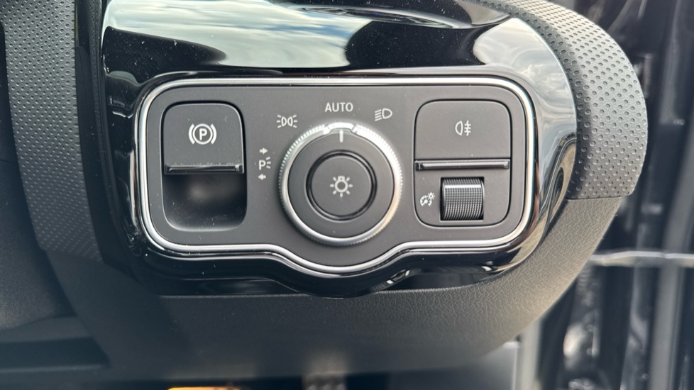Mercedes-Benz A-Class A180 AMG Line Premium Plus 5dr Auto Petrol Hatchback - Image 25