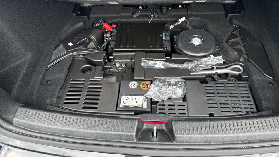 Mercedes-Benz A-Class A180 AMG Line Premium Plus 5dr Auto Petrol Hatchback - Image 44