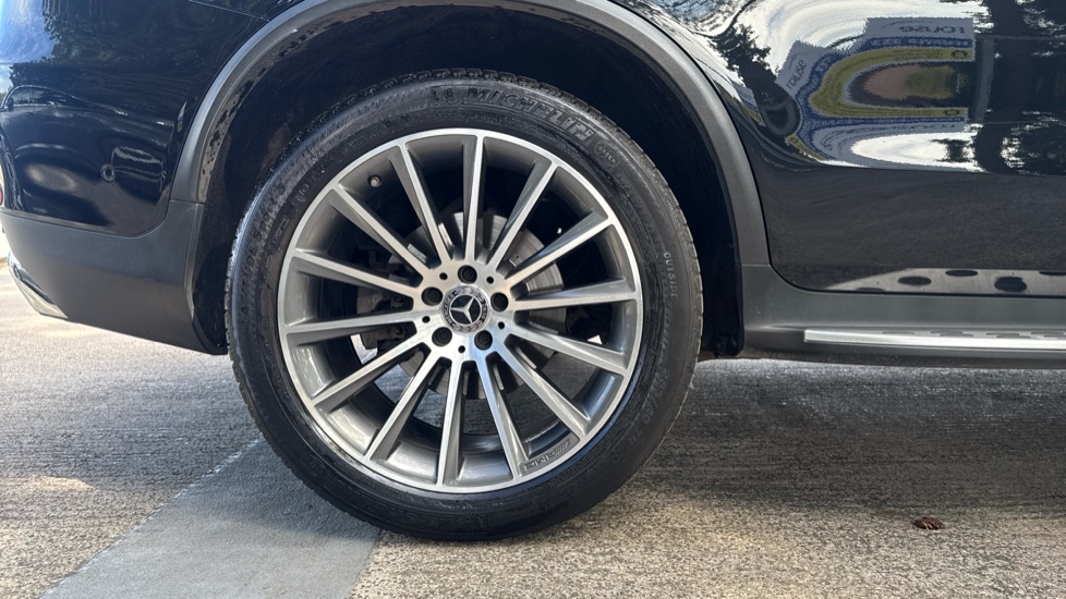 Mercedes-Benz GLC Coupe GLC 300d 4Matic AMG Line Premium 5dr 9G-Tronic Diesel Estate - Image 7