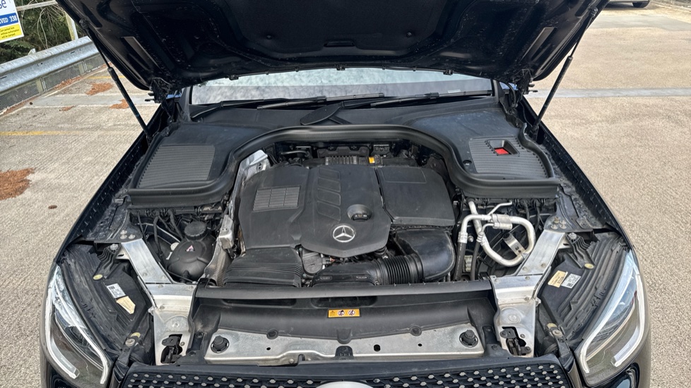Mercedes-Benz GLC Coupe GLC 300d 4Matic AMG Line Premium 5dr 9G-Tronic Diesel Estate - Image 8