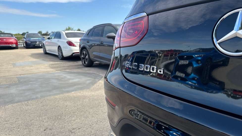 Mercedes-Benz GLC Coupe GLC 300d 4Matic AMG Line Premium 5dr 9G-Tronic Diesel Estate - Image 21