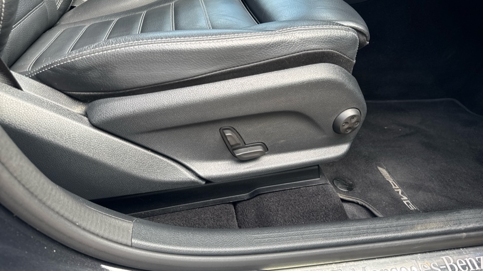 Mercedes-Benz GLC Coupe GLC 300d 4Matic AMG Line Premium 5dr 9G-Tronic Diesel Estate - Image 26