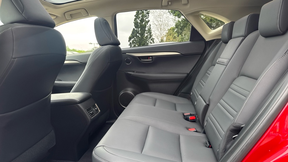Lexus NX 300h 2.5 5dr CVT [8 Inch Nav] Hybrid Estate - Image 16